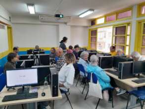 Provide digital autonomy to 50 seniors in Brazil