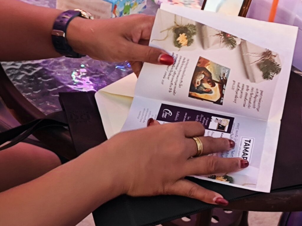 Give Joy and Hope this Christmas Season