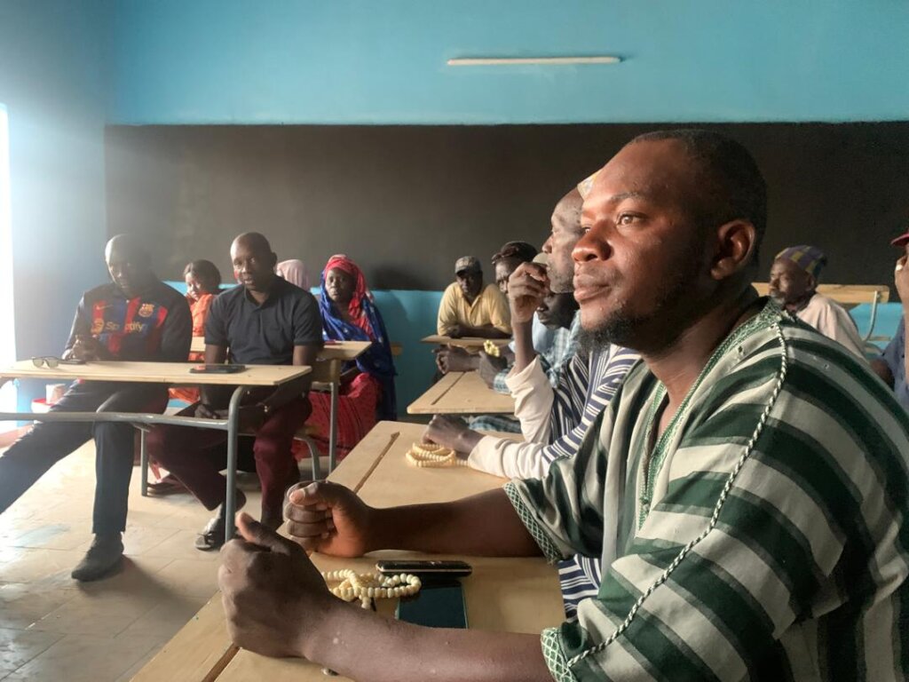 Meeting with children parents in the new school