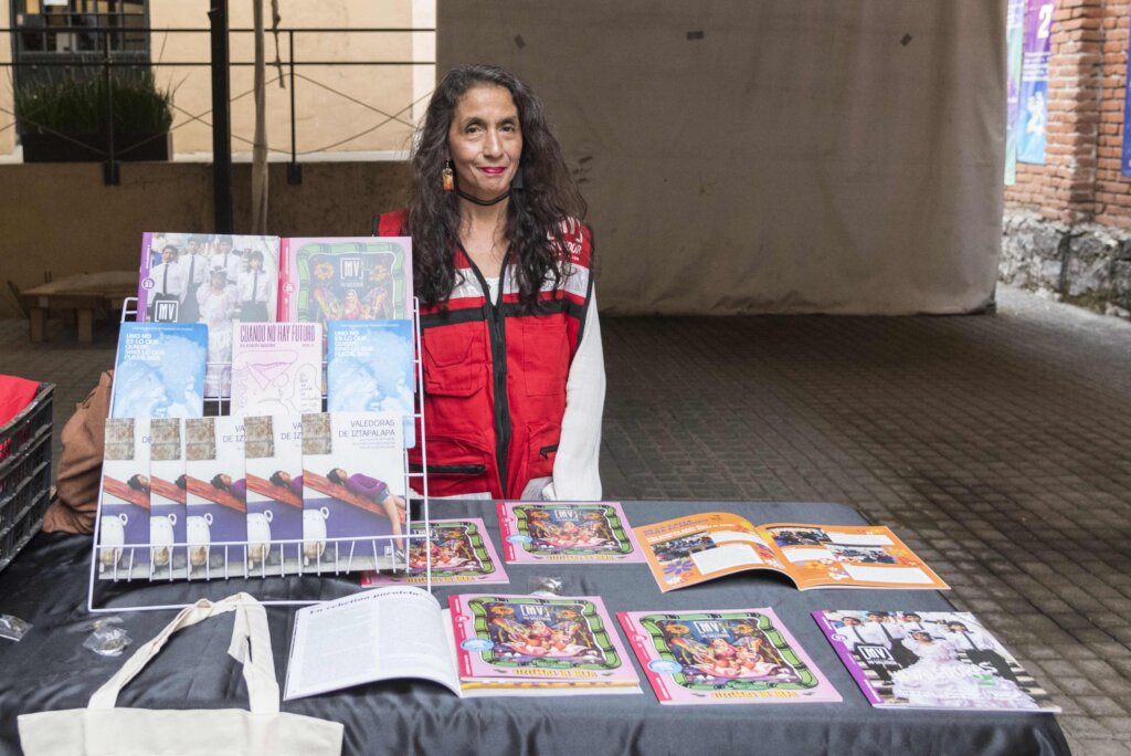 Street paper Mi valedor