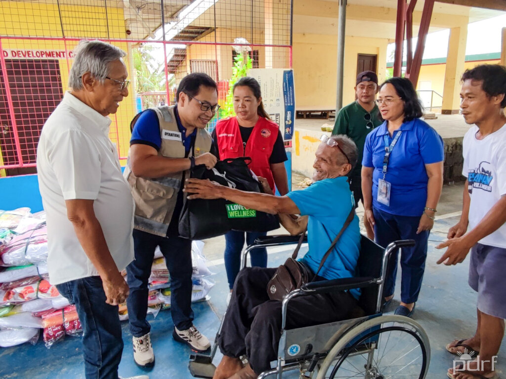 Help disaster-affected families in the Philippines