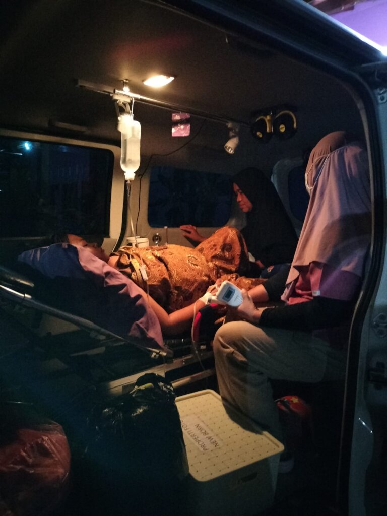 Keep Our Lombok Midwives Learning & Licensed