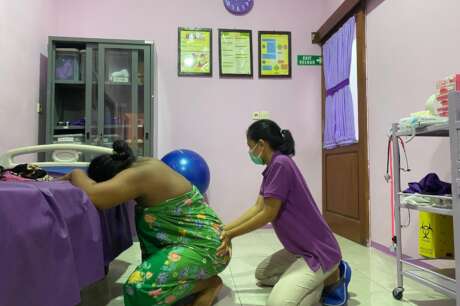Keep Our Lombok Midwives Learning & Licensed