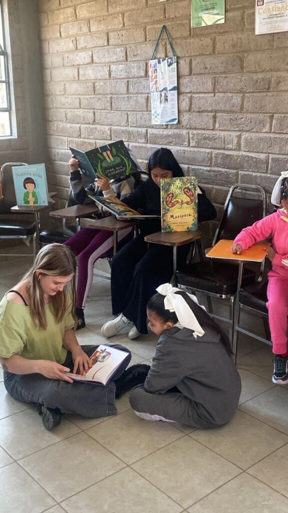 Volunteer of the Victoria Robbin's School