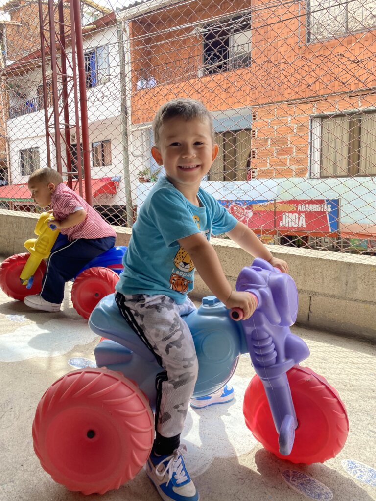 Sponsor a Smile: Comuna 13 Kids
