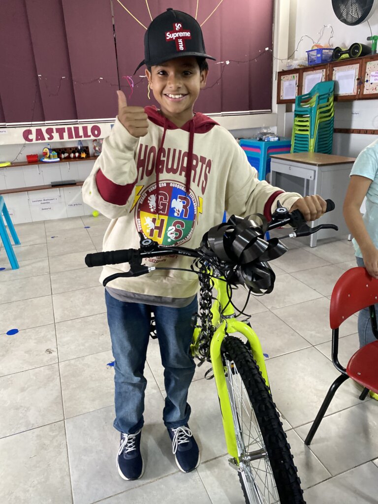 Sponsor a Smile: Comuna 13 Kids