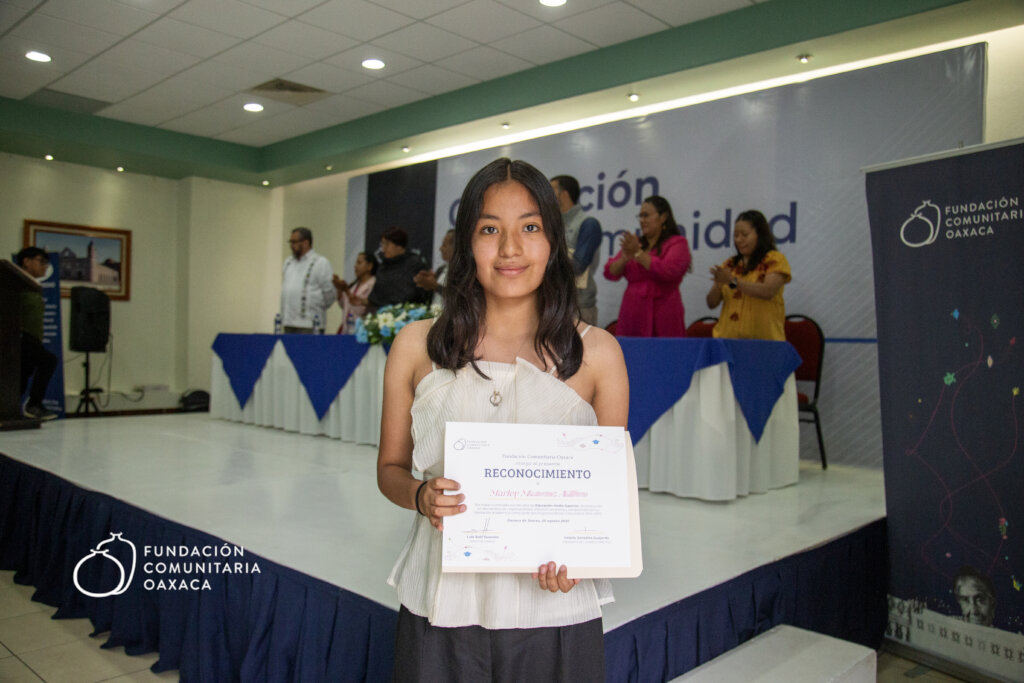 Scholarships for young indigenous students Oaxaca