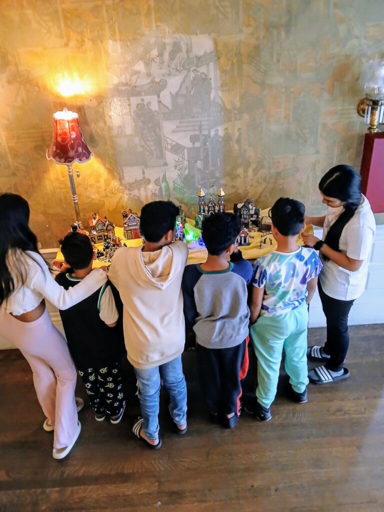 Stand With Immigrant Families this Holiday Season