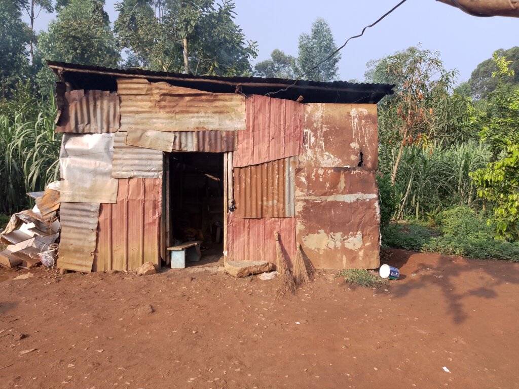 BUILD A KITCHEN TO SUPPORT FEEDING 520 KIDS.