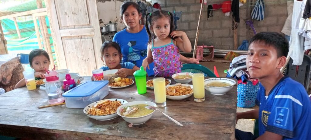 Create Hope: Feeding Coastal Families in Ecuador