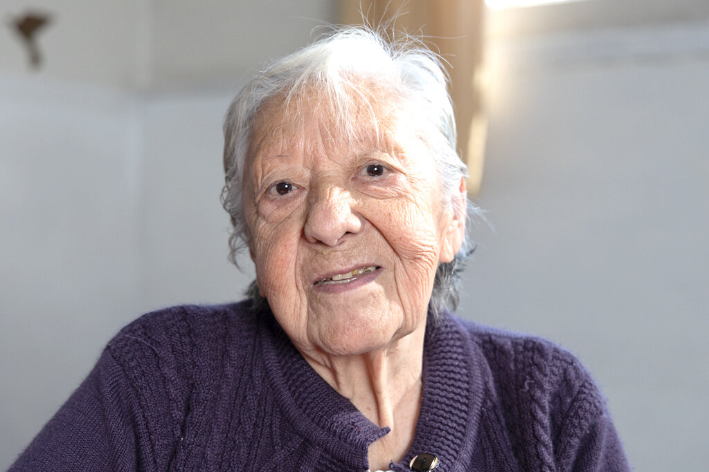 A Christmas Dinner for Everyone: No One Alone