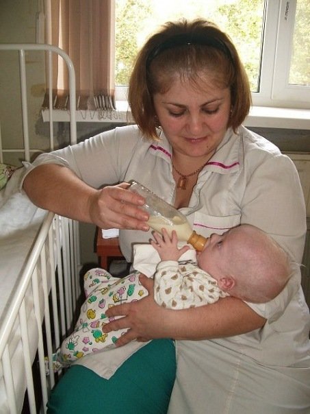 Nursing care for orphan children in hospitals