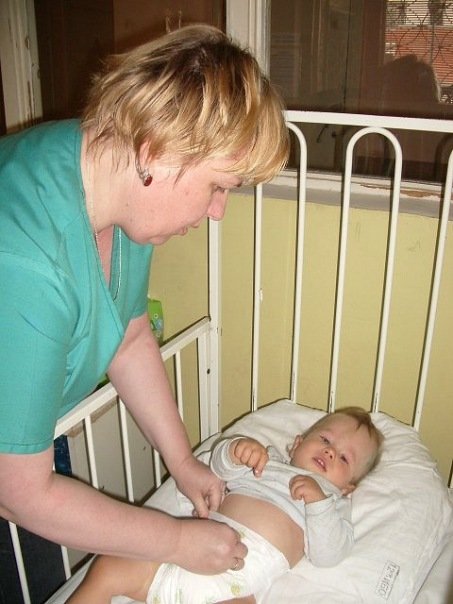 Nursing care for orphan children in hospitals