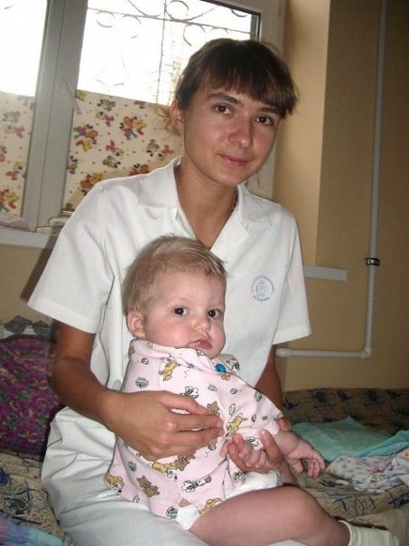 Nursing care for orphan children in hospitals