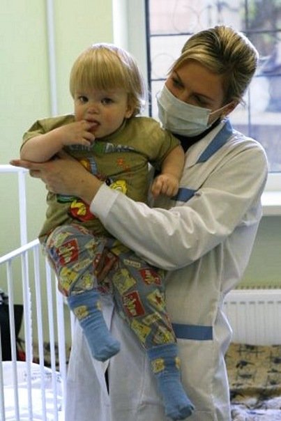 Nursing care for orphan children in hospitals