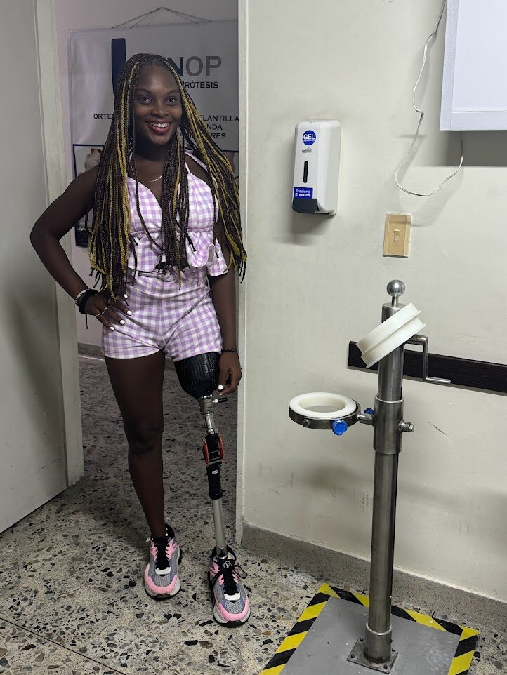 Help Lina Walk, Teach, and Care for Her Baby!