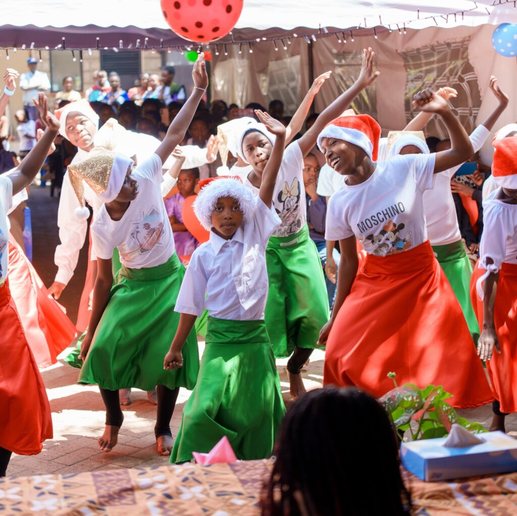 Make Christmas Possible for 320 families in Kibera