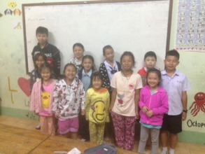CLC English Beginner Teacher, Mai and students