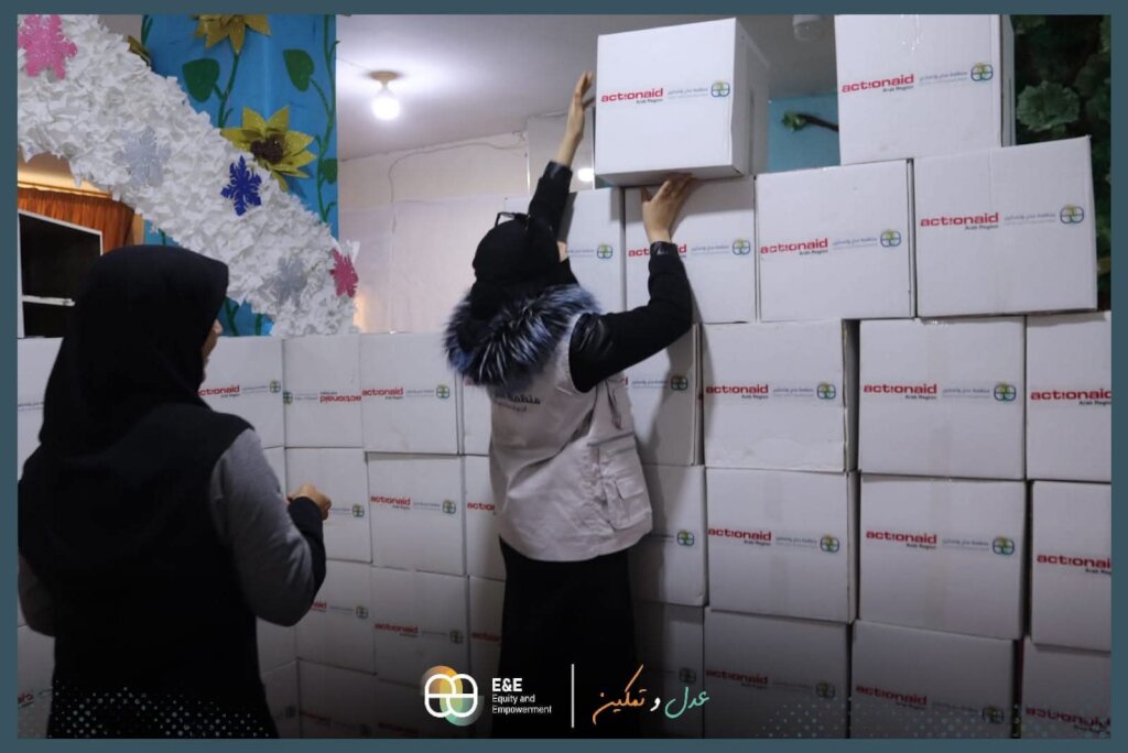 Give by Dignity Kits to Vulnerable Syrian Women.