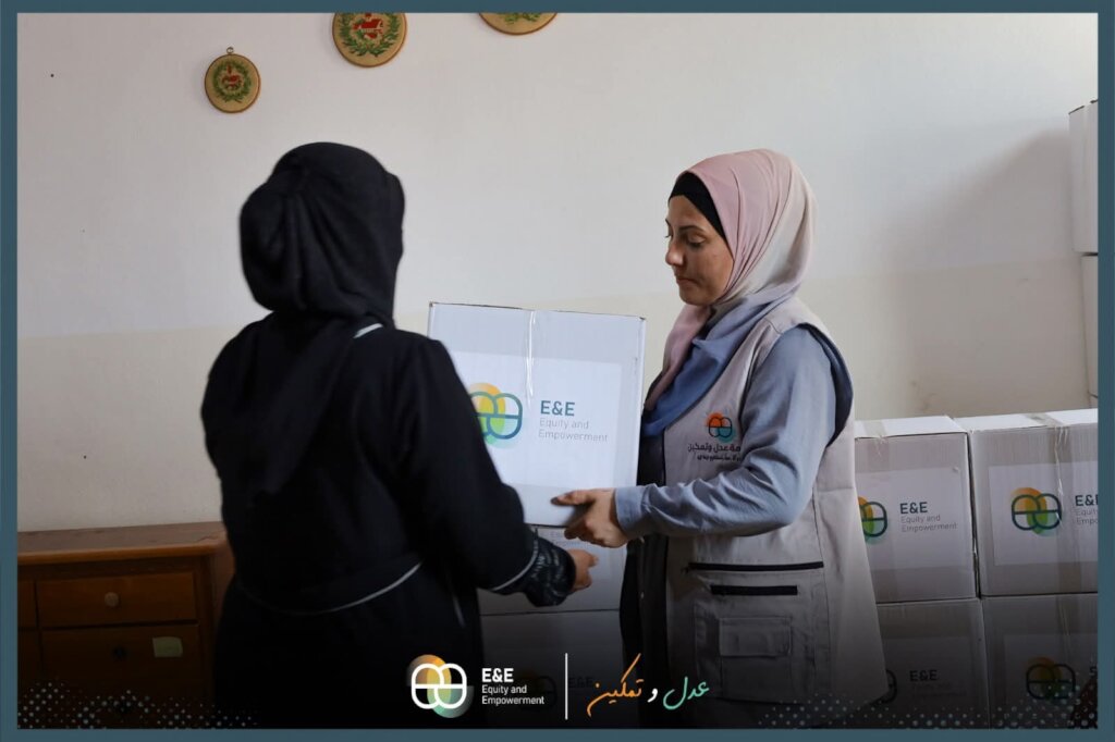 Give by Dignity Kits to Vulnerable Syrian Women.