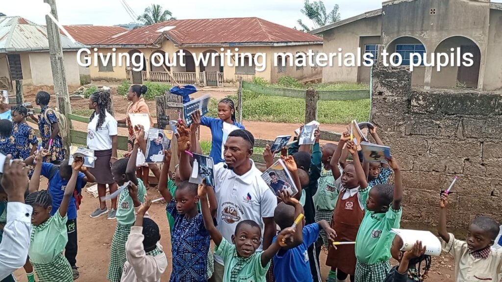 Give Educational Materials to Pupils in Ado-Ekiti