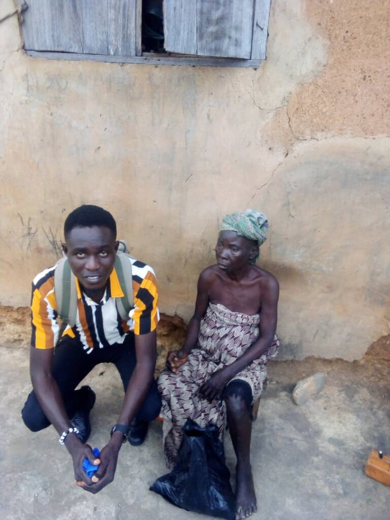Give Food Items to 100 Widows in Ikere-Ekiti