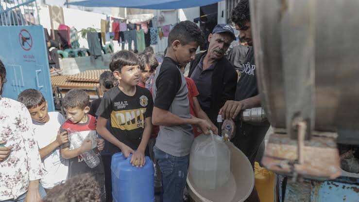 GivingTuesday: Water for 300 Families in Gaza