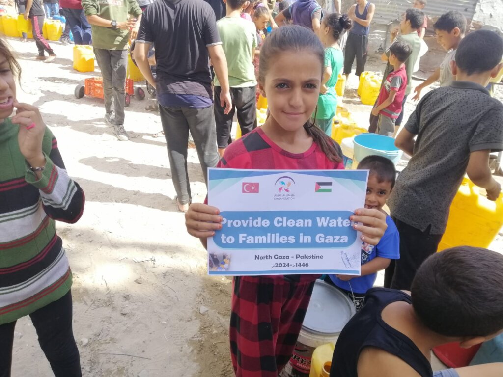 GivingTuesday: Water for 300 Families in Gaza