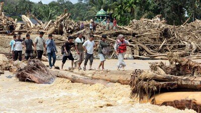 Massive Flooding in Indonesia : Help the People