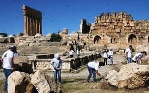 Academy of Youth cleaning campaign