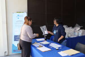 Entrega material de curacion /Wound care supplies