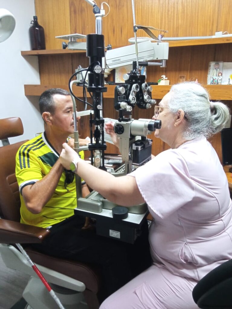 Ophthalmological consultation of Alexis Moreno