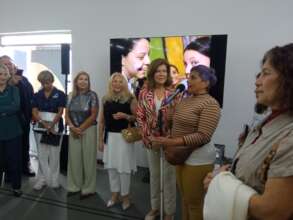 Opening of the exhibition by an adult with deafbli