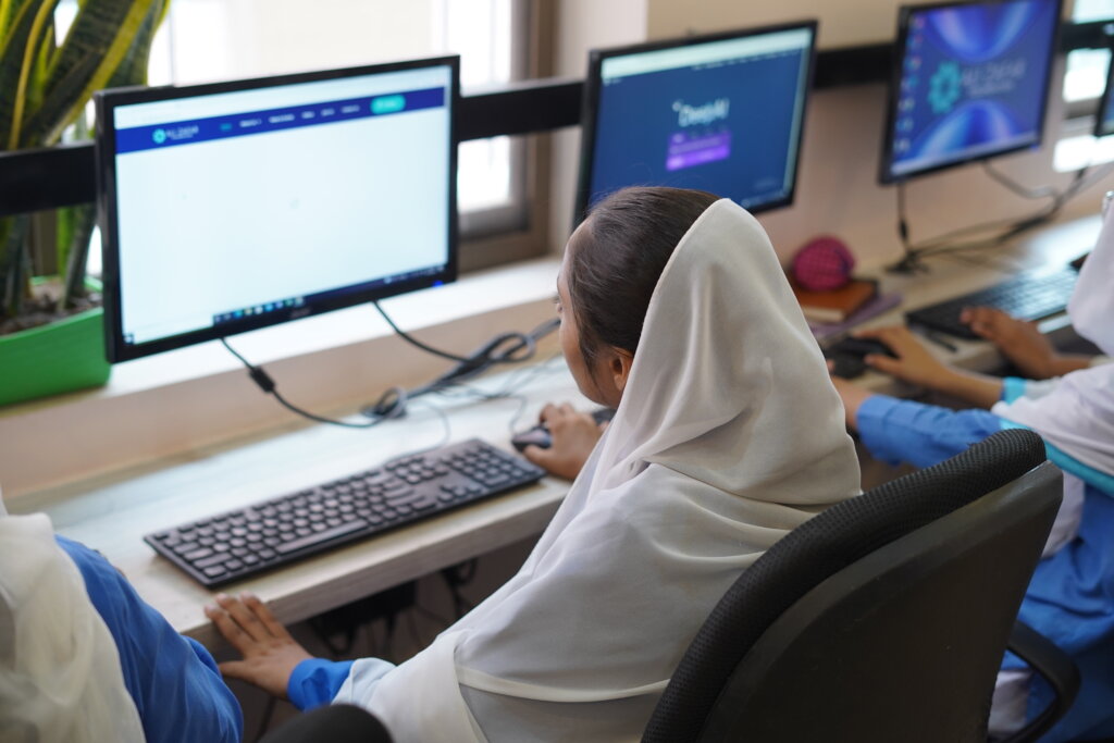 Digital Pakistan - Girls' Digital Transformation