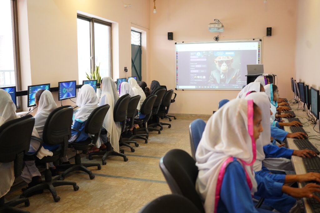 Digital Pakistan - Girls' Digital Transformation