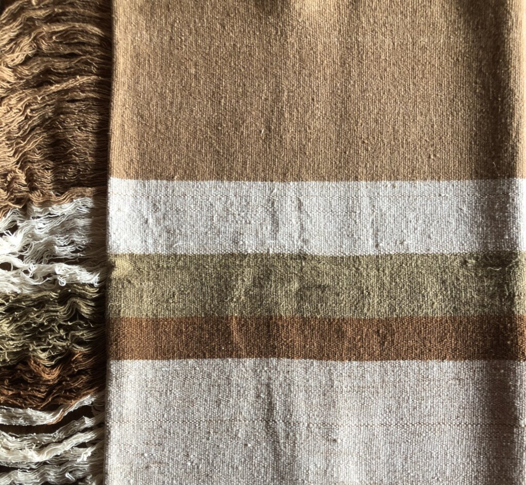 Artisanal textile from GMO-free fiber