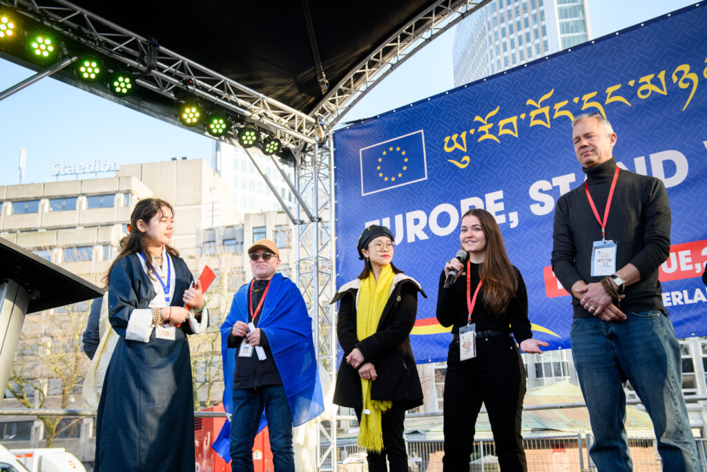 A Global Platform for Unrepresented Peoples