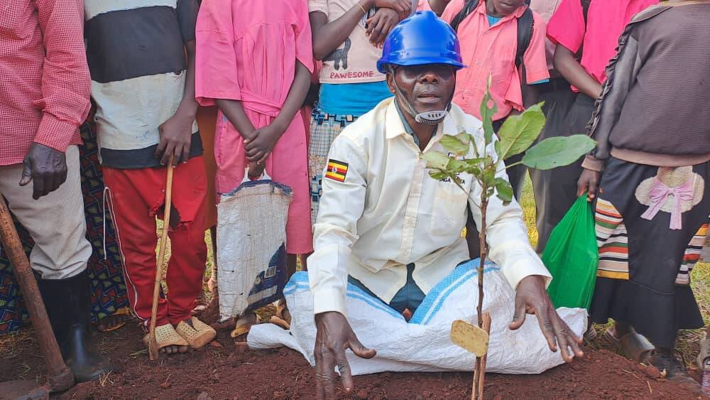 Support Community Planting Fruit Trees in Uganda