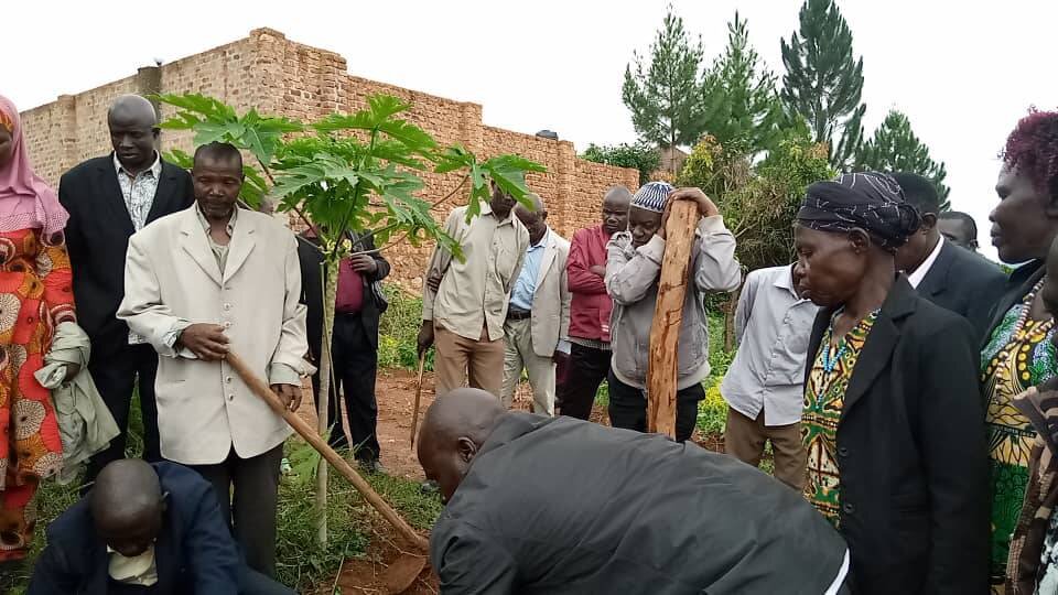 Support Community Planting Fruit Trees in Uganda
