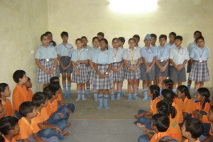 Volunteer Students from Cambridge School
