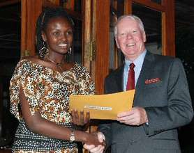 Josephine Kulea receives the Unsung Hero Award