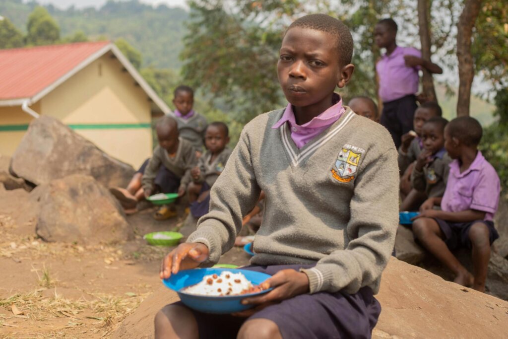 Feed Deprived Schoolchildren with Nutritious Meals