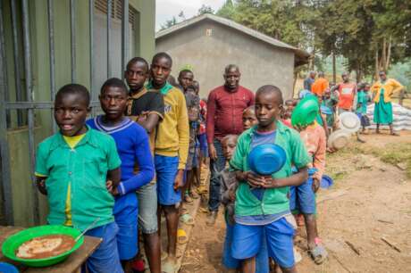 Feed Deprived Schoolchildren with Nutritious Meals