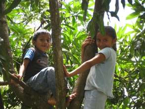 School building in El Salvador-Miami of Ohio/Brown