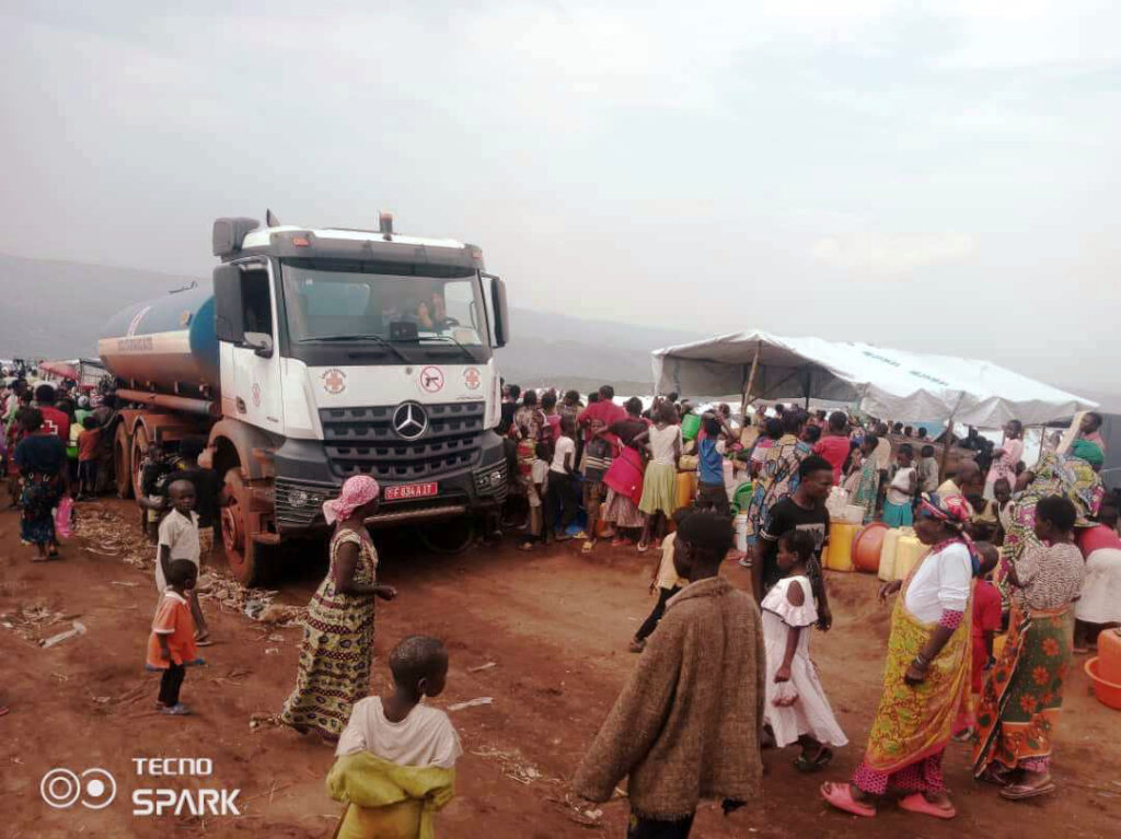 water truck for 70000 refugees in busuma camp