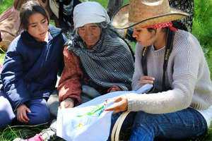 The "teacher" learns embroidery techniques