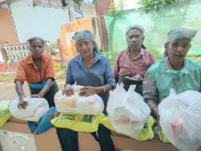 Distributing Rations off Nawalapitiya
