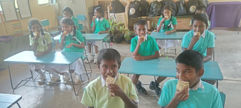 Lunch Time at Sivananda Maha Vidyalaya Hantane