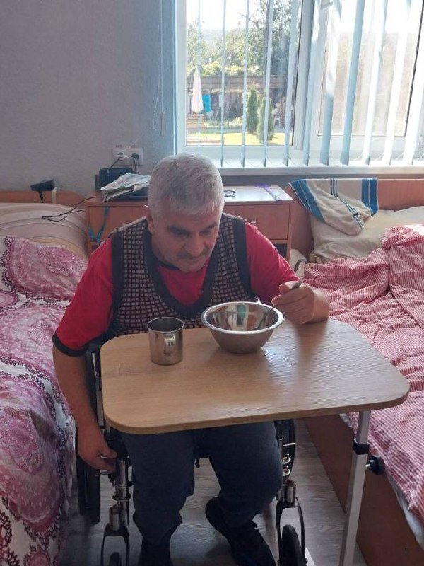Safe Tableware for Elderly in Ukraine