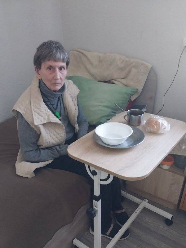 Safe Tableware for Elderly in Ukraine